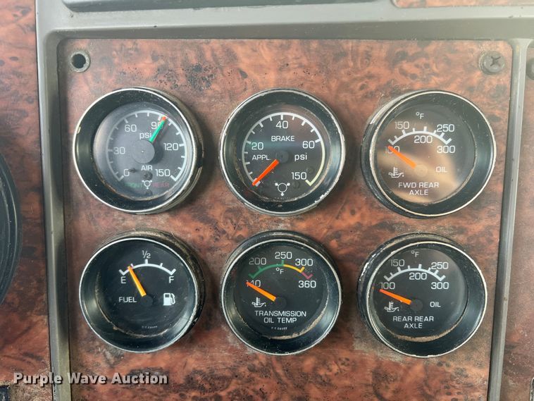 image for item DK7207 2006 Kenworth T800  semi truck