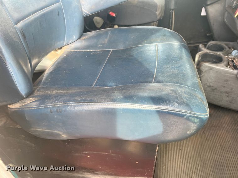 image for item DK7207 2006 Kenworth T800  semi truck