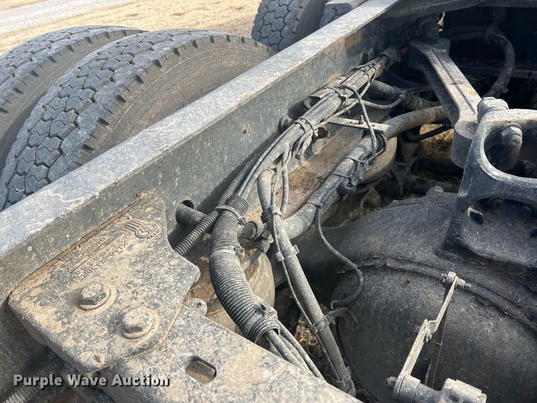 image for item DK7207 2006 Kenworth T800  semi truck