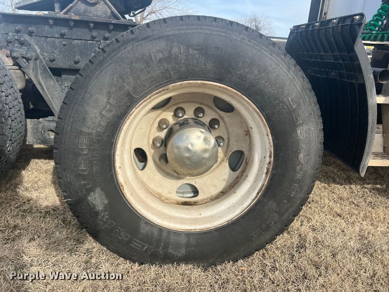 image for item DK7207 2006 Kenworth T800  semi truck