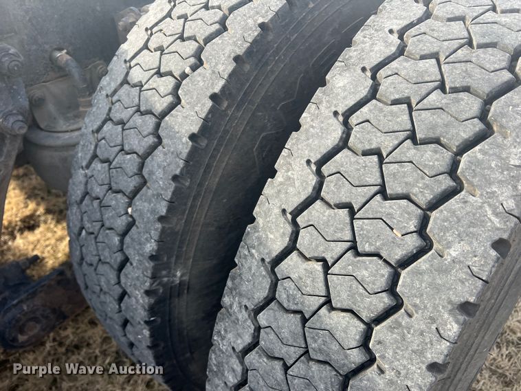 image for item DK7207 2006 Kenworth T800  semi truck