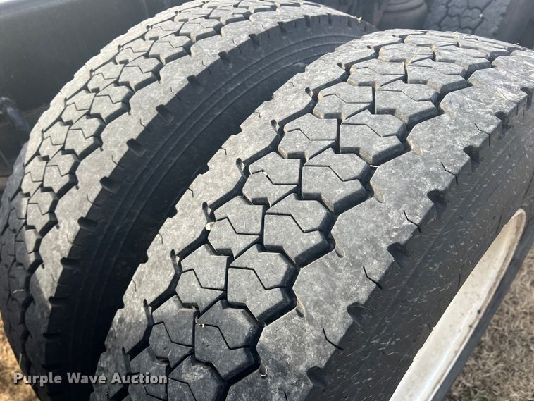 image for item DK7207 2006 Kenworth T800  semi truck