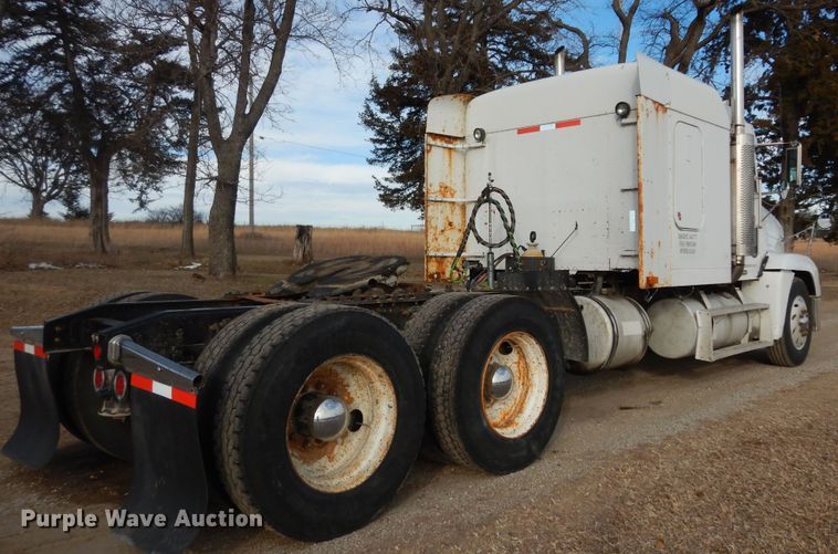 image for item DK7518 1997 Freightliner FLD  semi truck