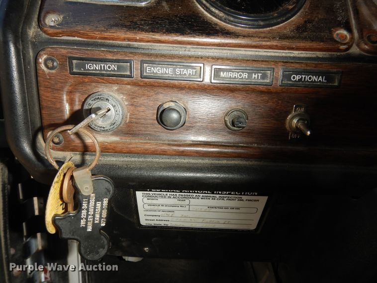 image for item DK7518 1997 Freightliner FLD  semi truck