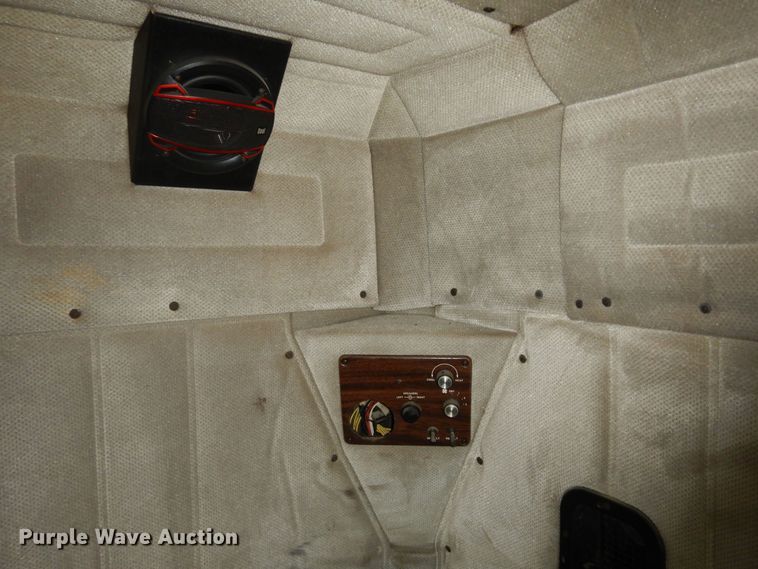 image for item DK7518 1997 Freightliner FLD  semi truck