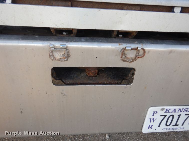 image for item DK7518 1997 Freightliner FLD  semi truck