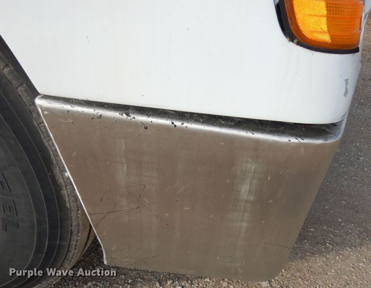 image for item DK7518 1997 Freightliner FLD  semi truck