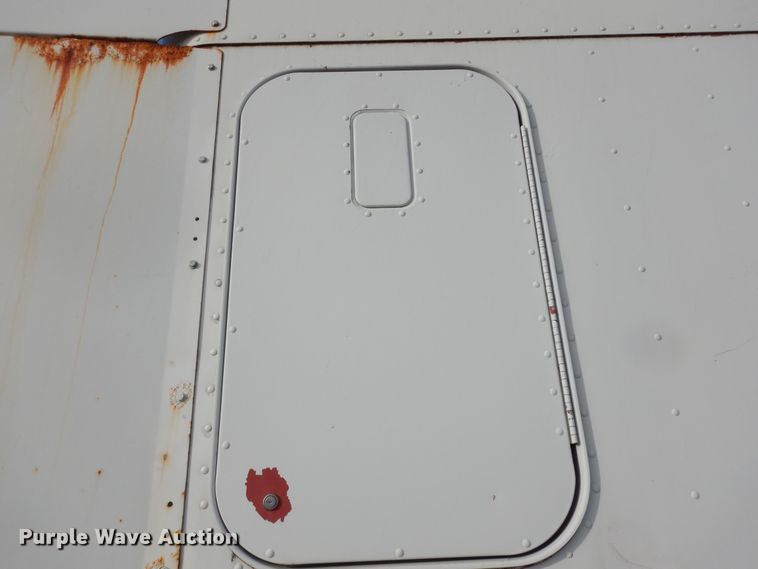 image for item DK7518 1997 Freightliner FLD  semi truck