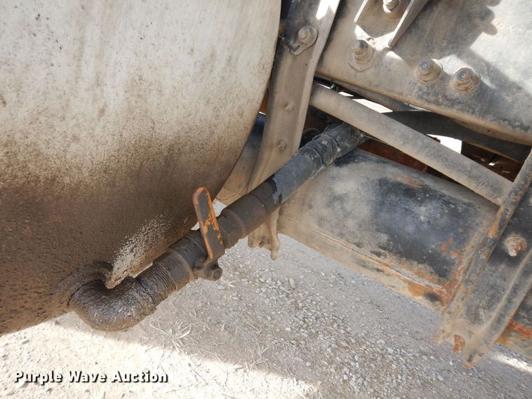 image for item DK7518 1997 Freightliner FLD  semi truck