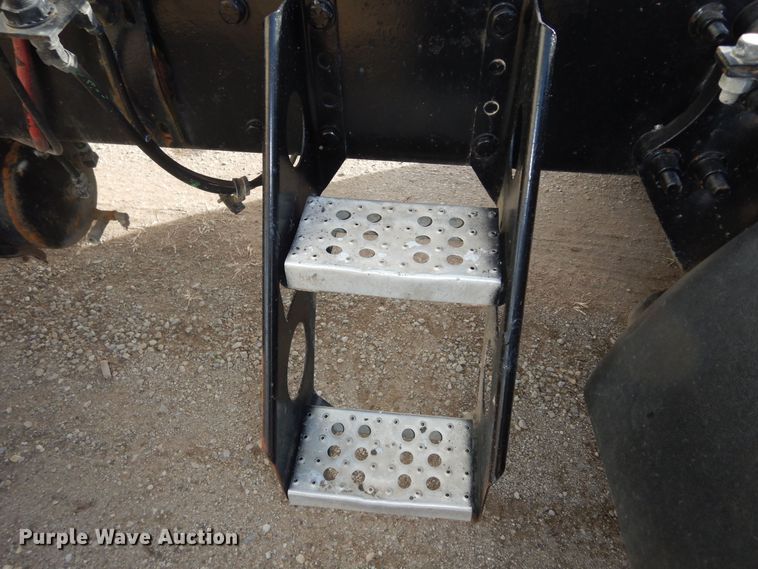 image for item DK7518 1997 Freightliner FLD  semi truck