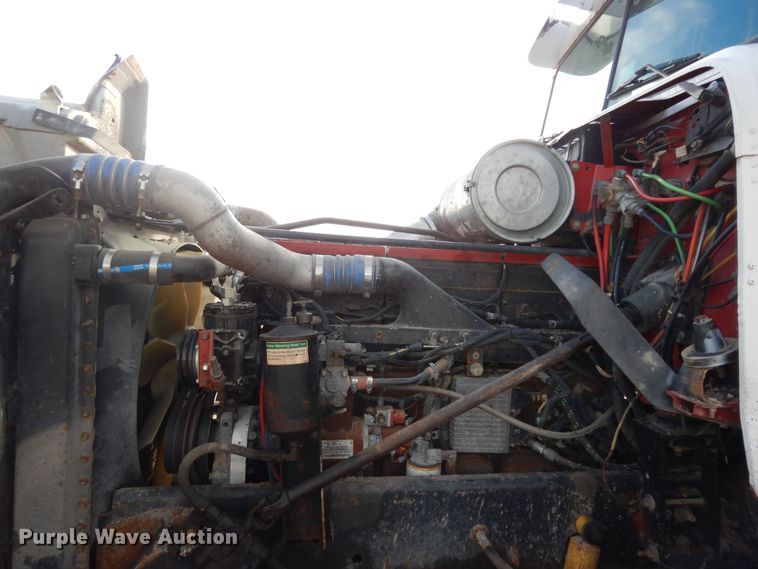 image for item DK7518 1997 Freightliner FLD  semi truck