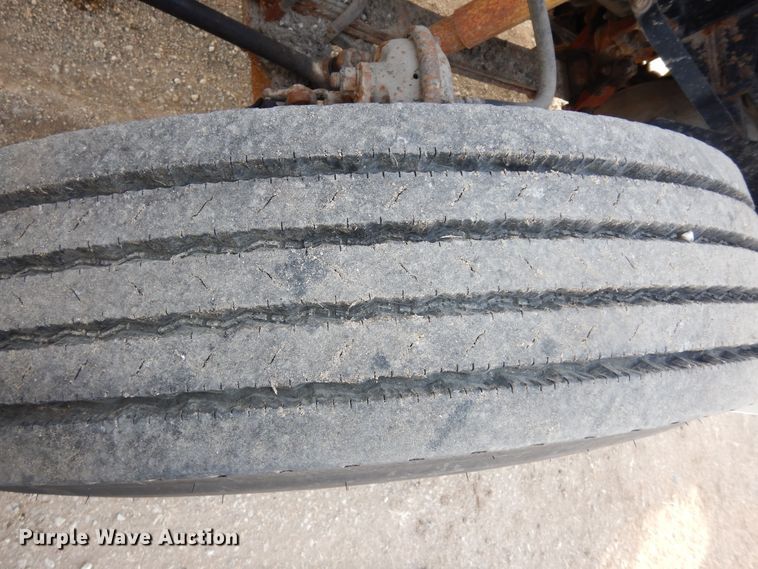 image for item DK7518 1997 Freightliner FLD  semi truck