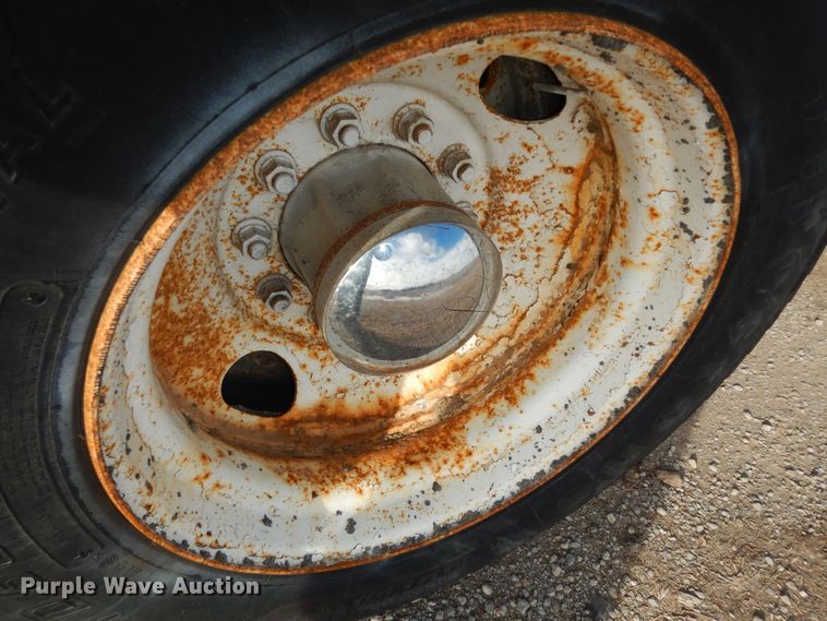 image for item DK7518 1997 Freightliner FLD  semi truck