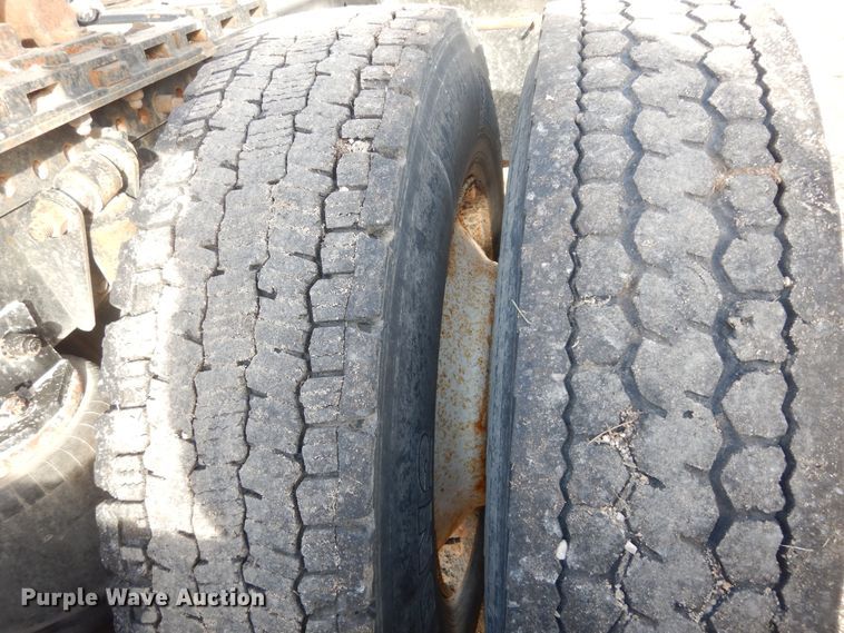 image for item DK7518 1997 Freightliner FLD  semi truck