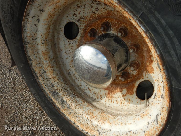 image for item DK7518 1997 Freightliner FLD  semi truck