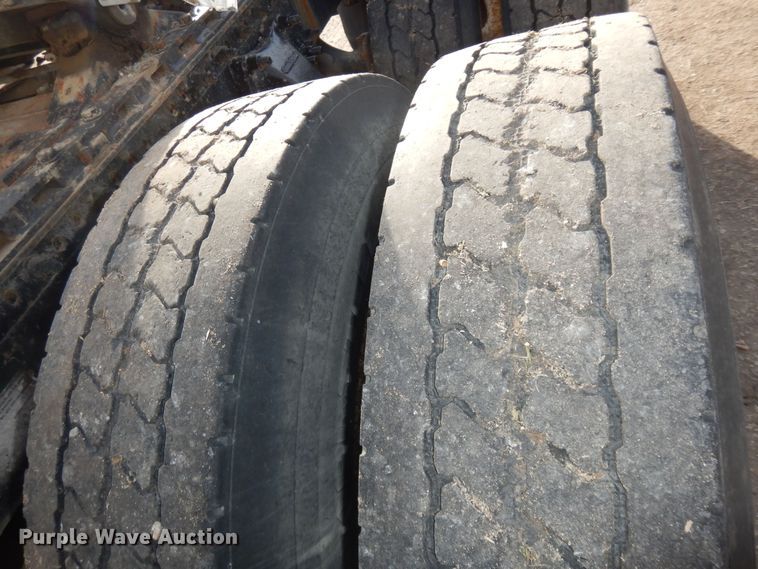 image for item DK7518 1997 Freightliner FLD  semi truck