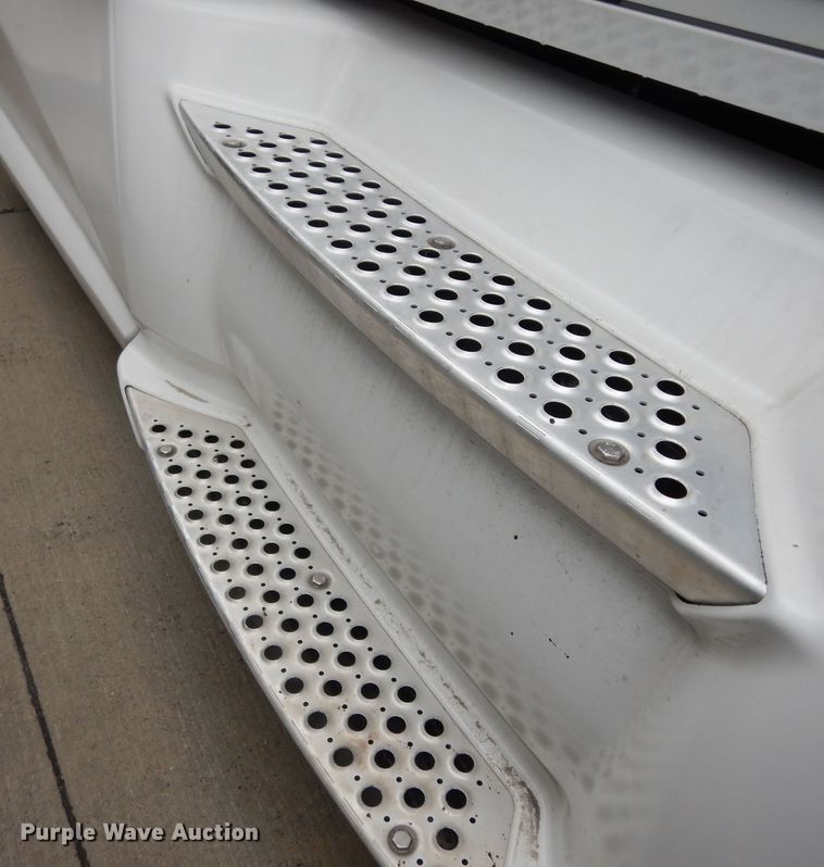 image for item DK7537 2019 Kenworth T680 semi truck