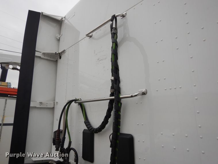 image for item DK7537 2019 Kenworth T680 semi truck