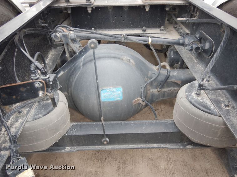 image for item DK7537 2019 Kenworth T680 semi truck