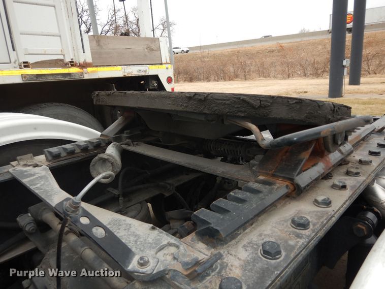 image for item DK7537 2019 Kenworth T680 semi truck