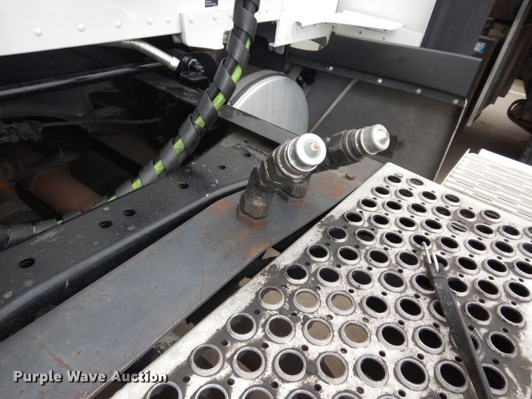 image for item DK7537 2019 Kenworth T680 semi truck