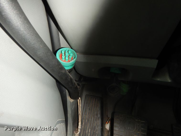 image for item DK7537 2019 Kenworth T680 semi truck