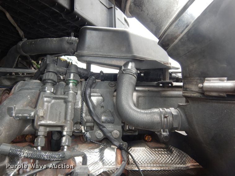 image for item DK7537 2019 Kenworth T680 semi truck