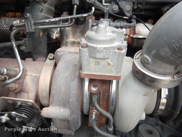 image for item DK7537 2019 Kenworth T680 semi truck