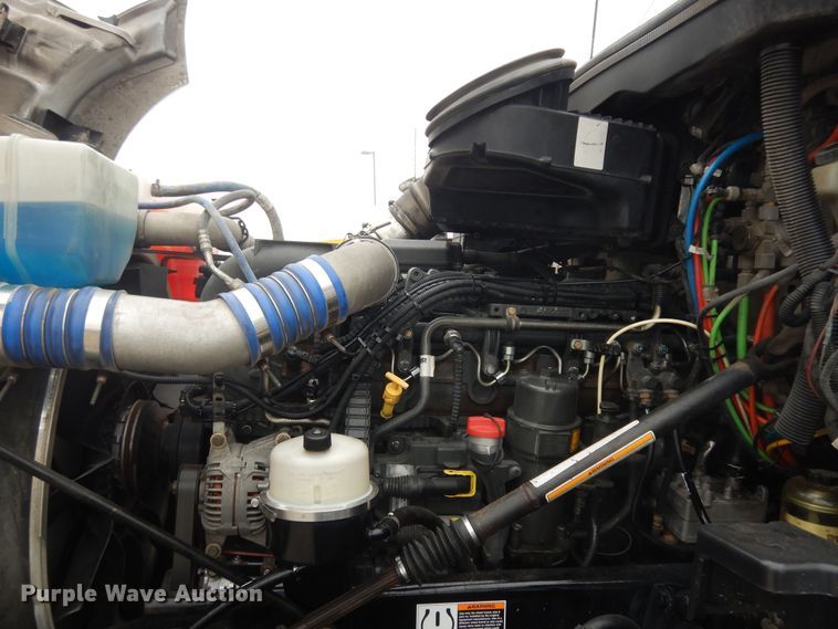 image for item DK7537 2019 Kenworth T680 semi truck