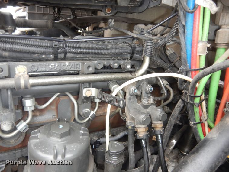 image for item DK7537 2019 Kenworth T680 semi truck