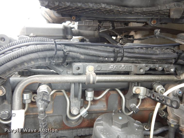 image for item DK7537 2019 Kenworth T680 semi truck