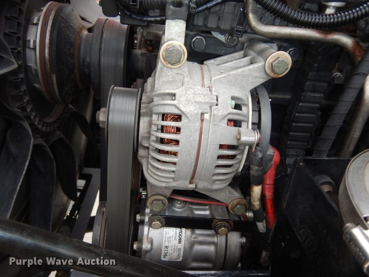 image for item DK7537 2019 Kenworth T680 semi truck