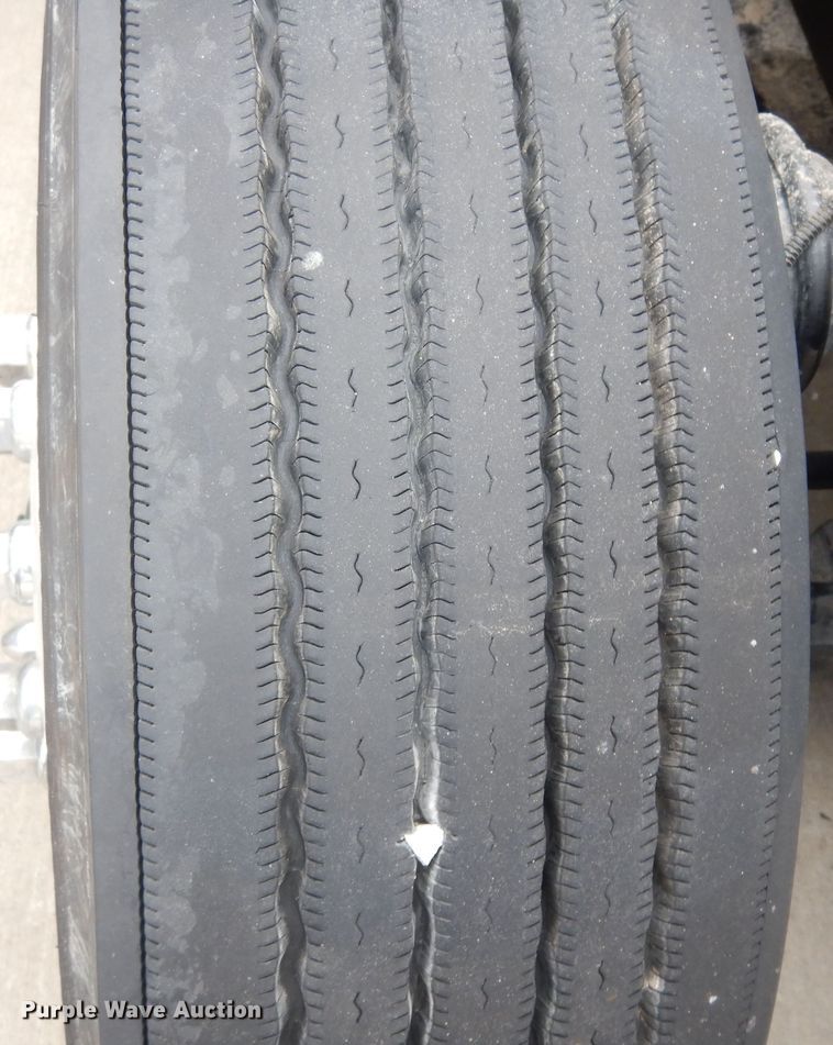 image for item DK7537 2019 Kenworth T680 semi truck