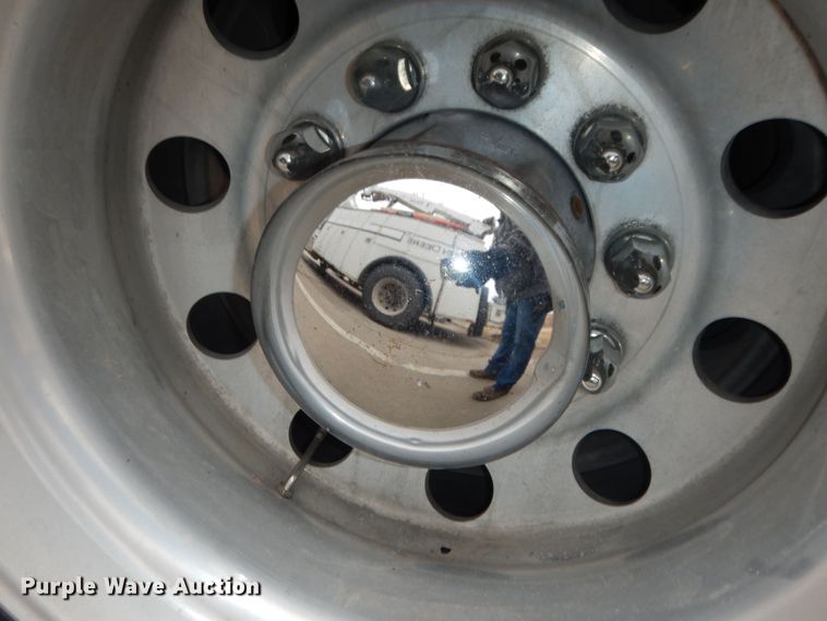 image for item DK7537 2019 Kenworth T680 semi truck