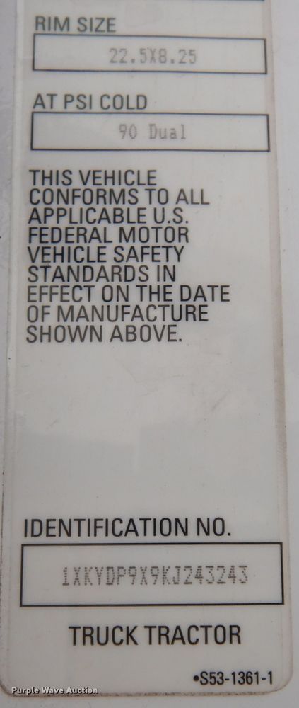 image for item DK7537 2019 Kenworth T680 semi truck