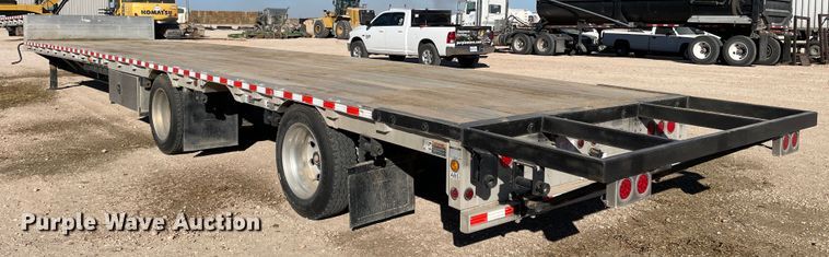 image for item DN4500 2006 Wilson CFD-900  drop deck trailer