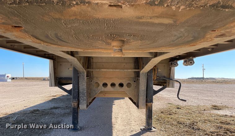 image for item DN4500 2006 Wilson CFD-900  drop deck trailer