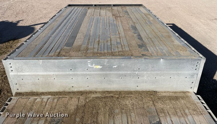 image for item DN4500 2006 Wilson CFD-900  drop deck trailer