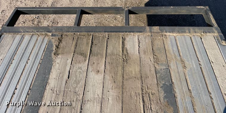 image for item DN4500 2006 Wilson CFD-900  drop deck trailer