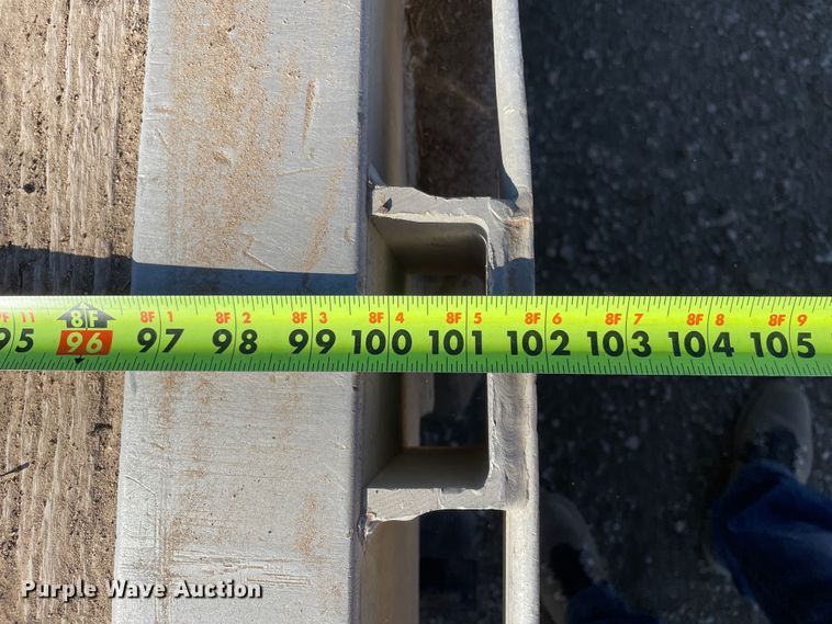 image for item DN4500 2006 Wilson CFD-900  drop deck trailer