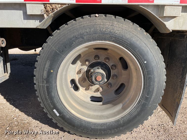 image for item DN4500 2006 Wilson CFD-900  drop deck trailer