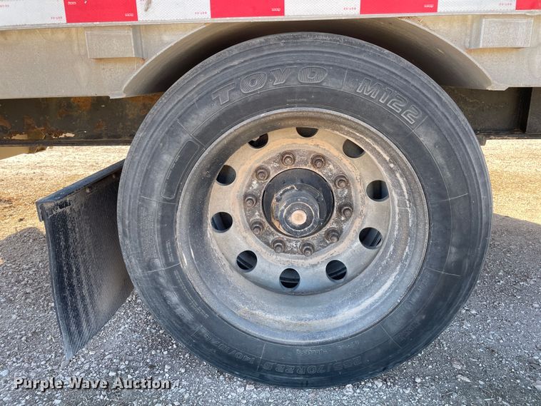 image for item DN4500 2006 Wilson CFD-900  drop deck trailer