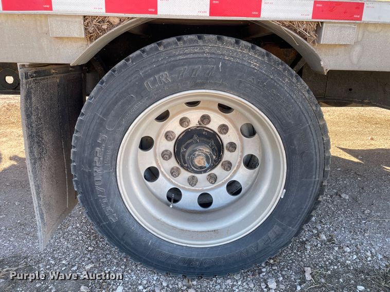 image for item DN4500 2006 Wilson CFD-900  drop deck trailer