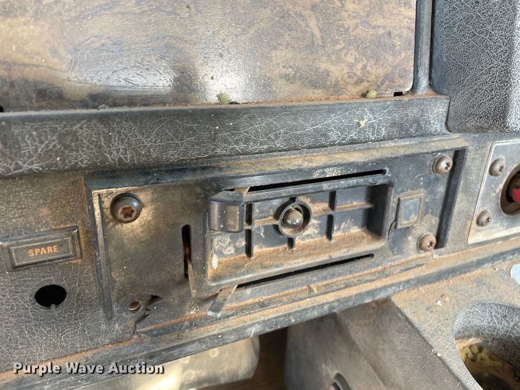 image for item DN4529 1997 Kenworth T800  semi truck