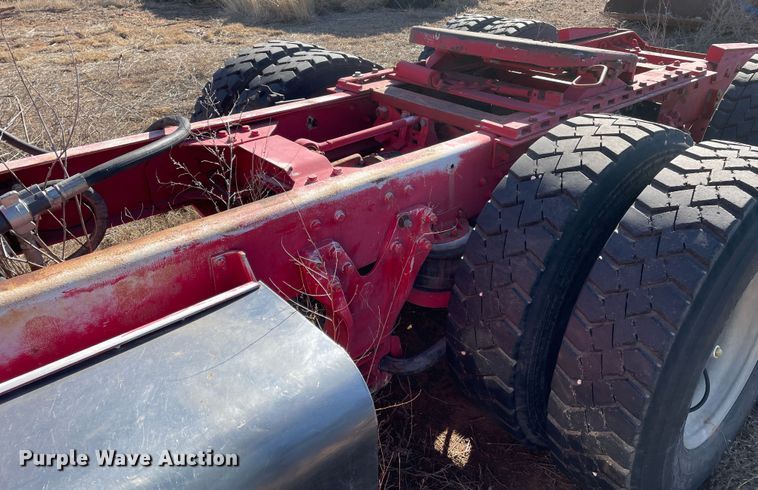 image for item DN4529 1997 Kenworth T800  semi truck