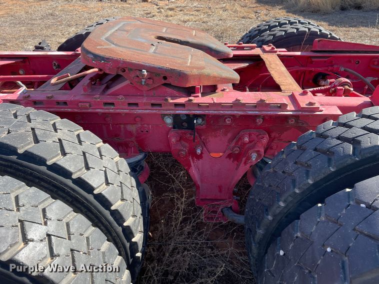 image for item DN4529 1997 Kenworth T800  semi truck