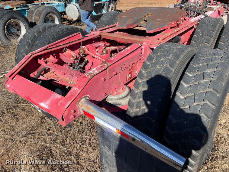 image for item DN4529 1997 Kenworth T800  semi truck