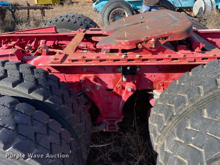 image for item DN4529 1997 Kenworth T800  semi truck