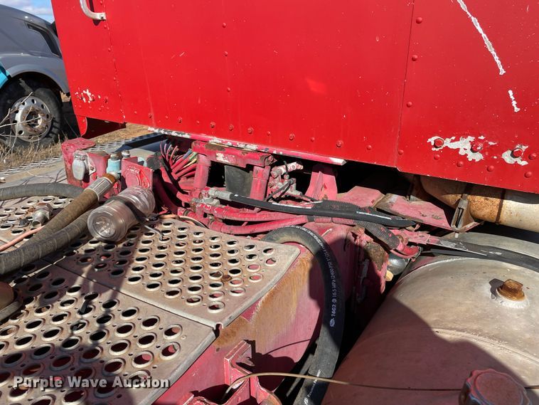 image for item DN4529 1997 Kenworth T800  semi truck