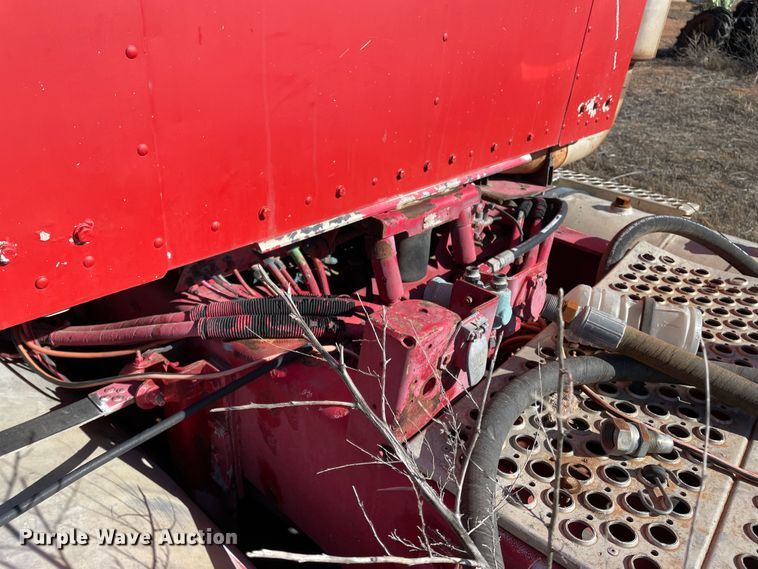 image for item DN4529 1997 Kenworth T800  semi truck